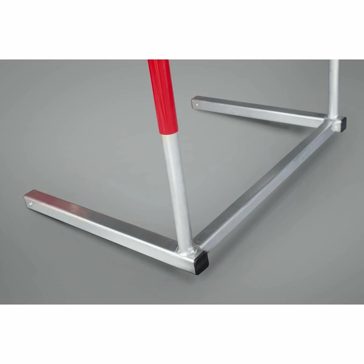 Gill G4 41" Aluminum Hurdle 4 Gill G4 41" Aluminum Hurdle - Image 4