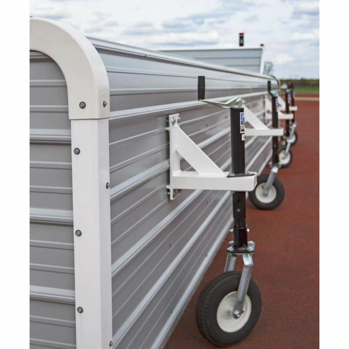 Gill Pole Vault Pit Garage 9 Gill Pole Vault Pit Garage - Image 9