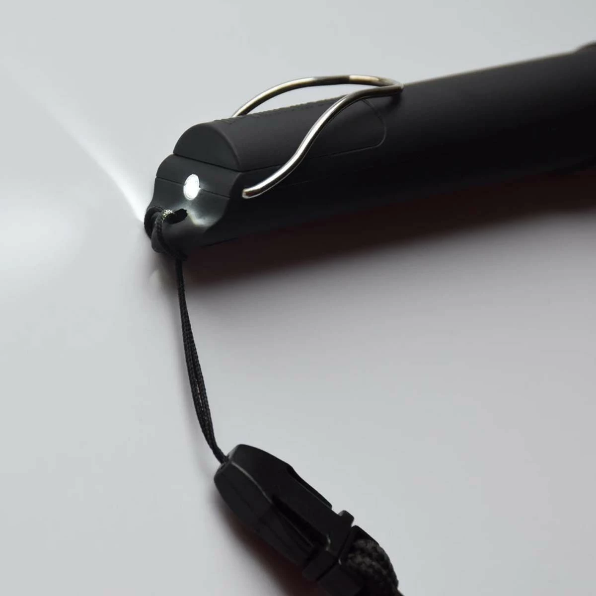 Fox 40 Mini Electronic Whistle w/ LED Light 4 Fox 40 Mini Electronic Whistle w/ LED Light - Image 4